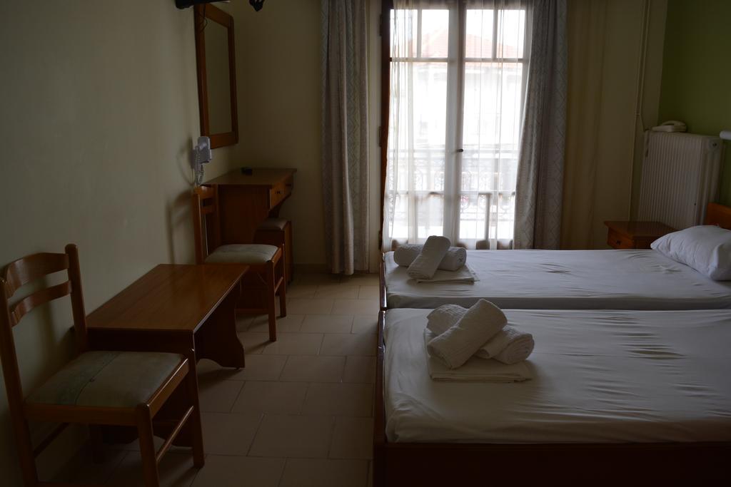 Montes Apartments & Studios 阿利卡纳斯 外观 照片
