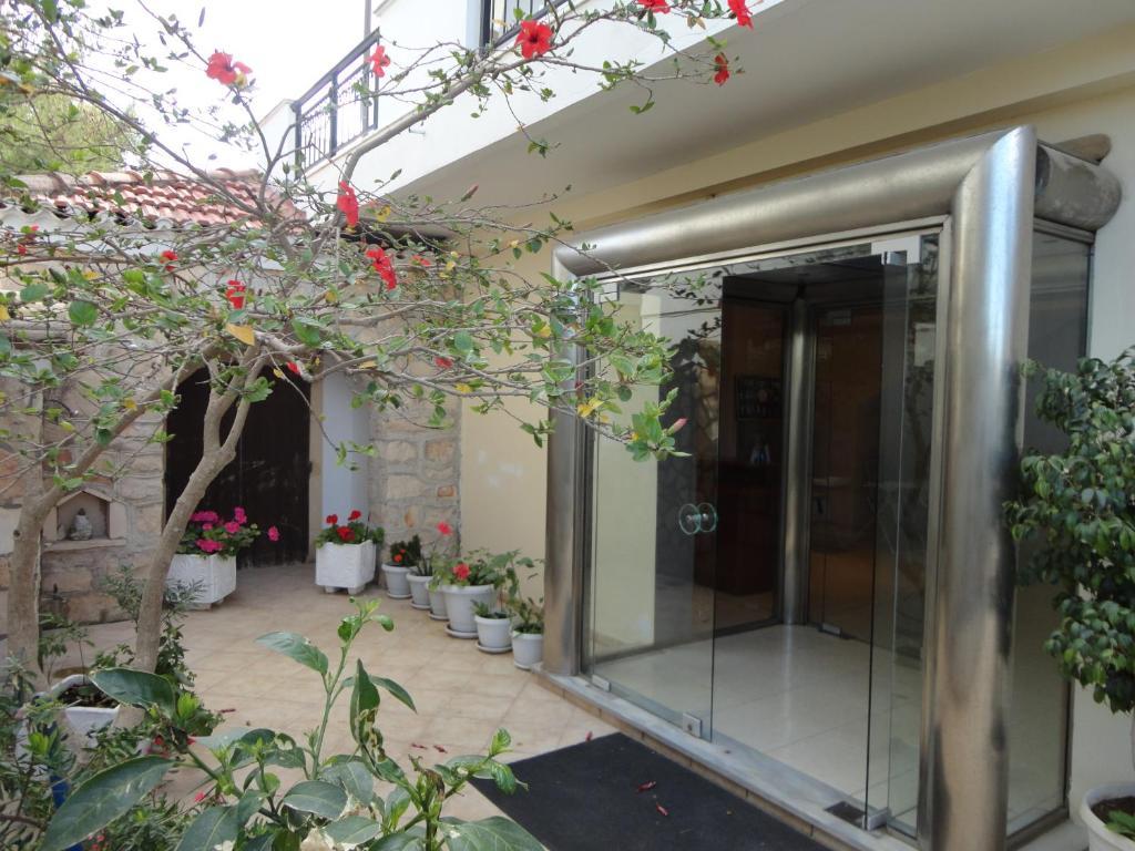 Montes Apartments & Studios 阿利卡纳斯 外观 照片